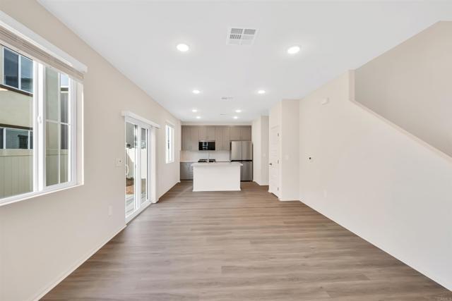 Foto del edificio - 28311 Via Moscotel