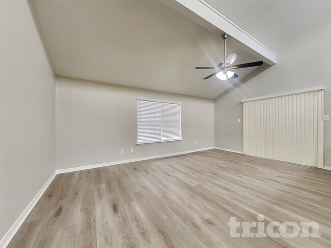 Building Photo - 16307 Bird Dog Ct