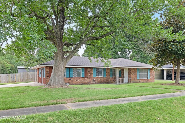 Foto del edificio - 119 Gordon Crockett Dr