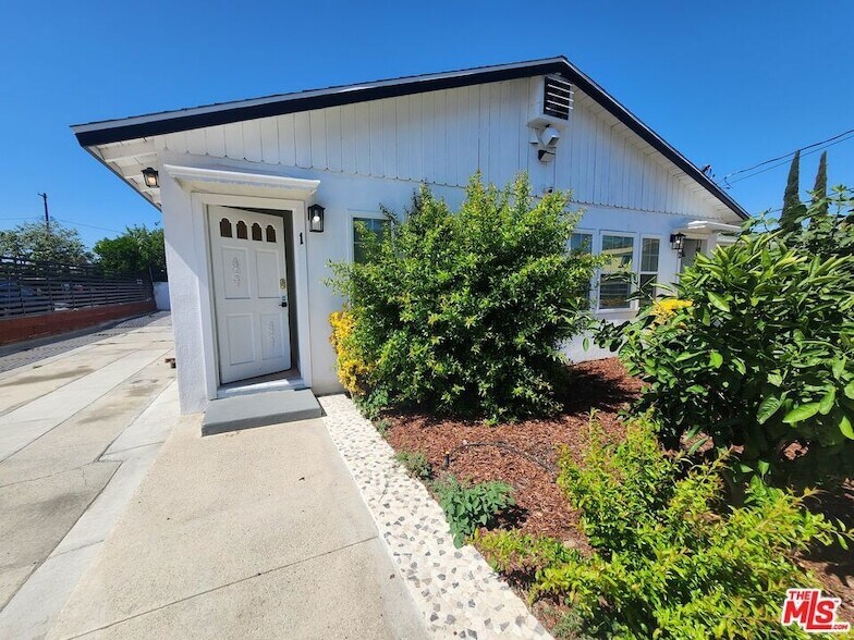 Primary Photo - 1643 260th St