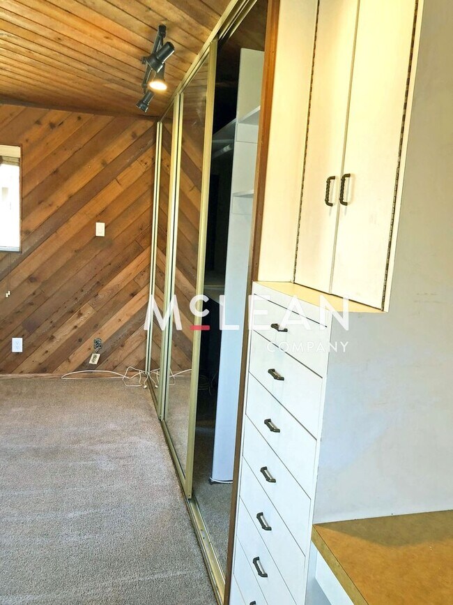 Foto del edificio - 5830 Appian Way