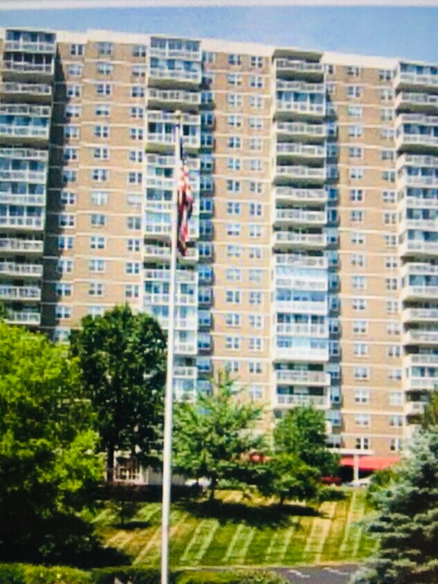 Primary Photo - 2444 Madison Rd