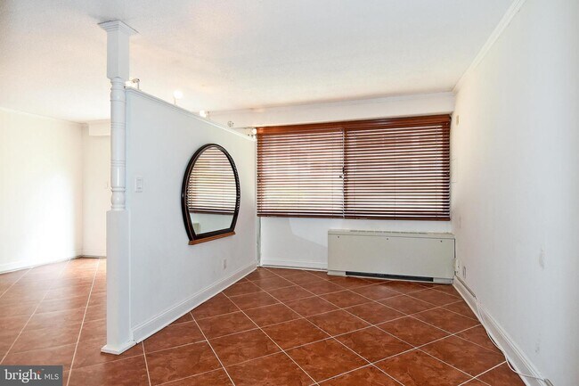 Building Photo - 5500 Friendship Blvd