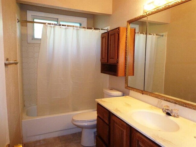 Foto del edificio - 6846 Hawthorne Ln