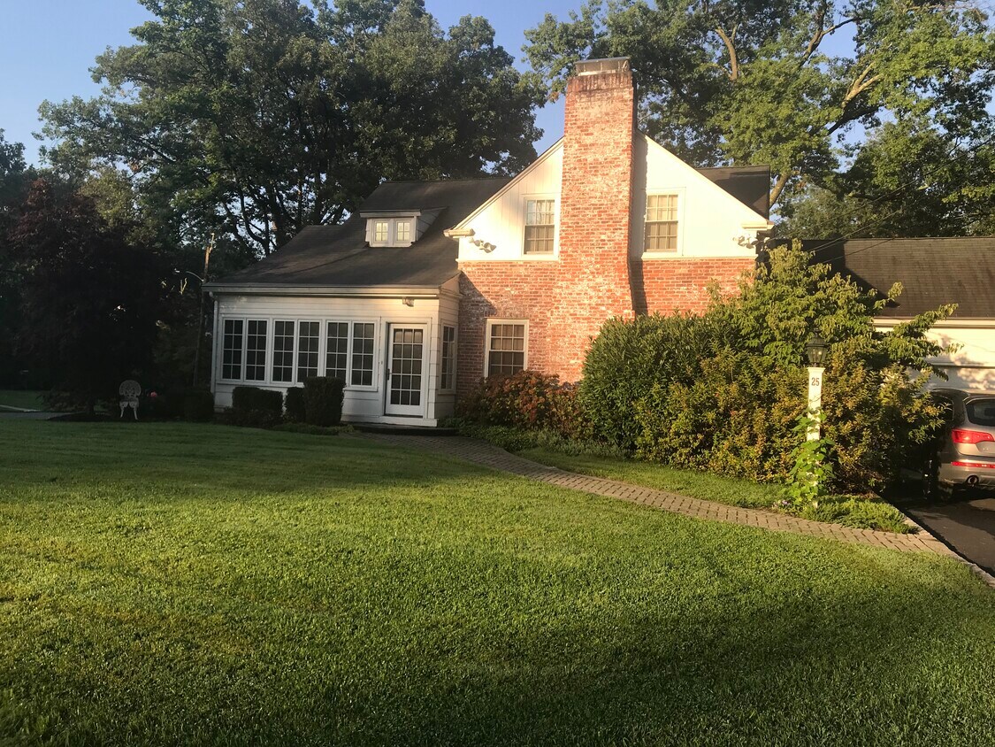 Primary Photo - 25 Deerfield Rd