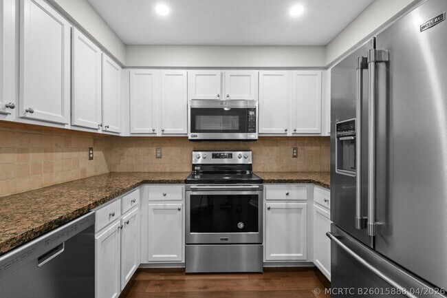 Building Photo - 175 Galicia Way