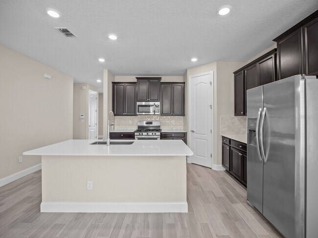 Foto del edificio - 488 Broomsedge Cir