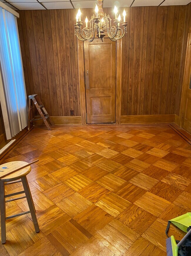 Building Photo - 6019 Woodbine St