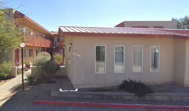 Building Photo - 102 E Mohave Rd
