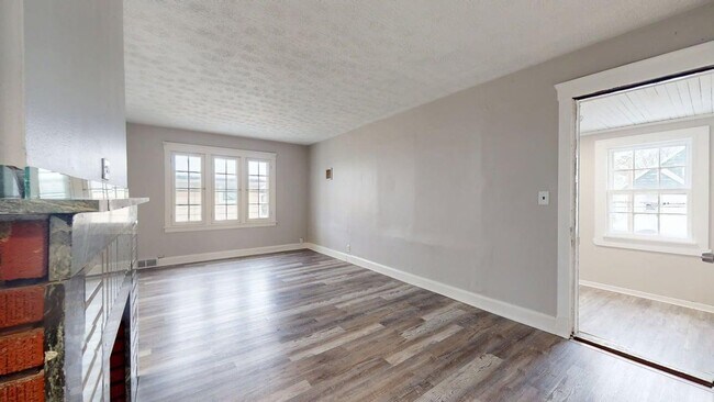 Foto del edificio - 2121 W 105th St