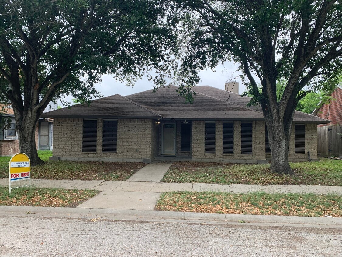 Foto principal - 4534 Silver Hollow Dr