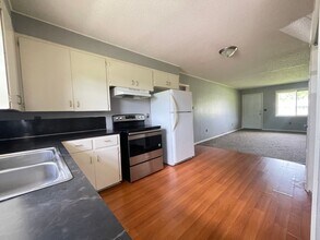 Building Photo - 5364 S Hutchinson Ave
