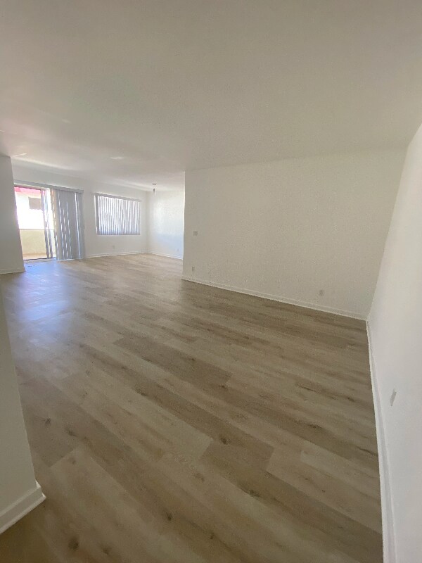 Foto del edificio - 5335 Yarmouth Ave