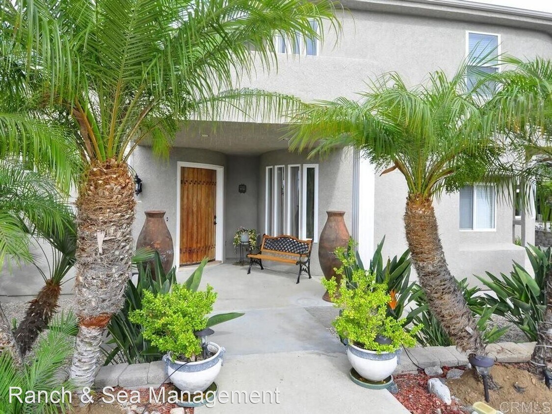 Foto principal - 5 br, 4 bath House - 1195 Sunset Dr