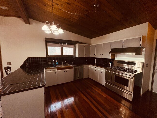 Foto del edificio - 1051 N Northshore Dr