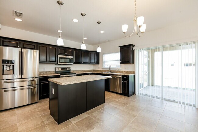 Building Photo - 1519 SW 20th Ave