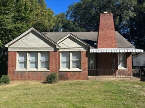 Building Photo - 389 Hodges St