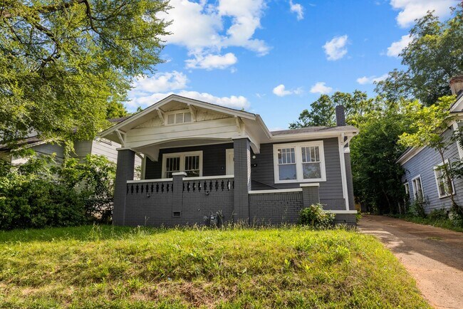 Foto del edificio - Charming 4 Bedroom, 2 Bathroom house