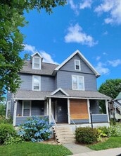 Building Photo - 675 6th Ave