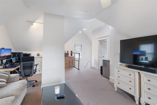 Building Photo - 172 Harrison Ave