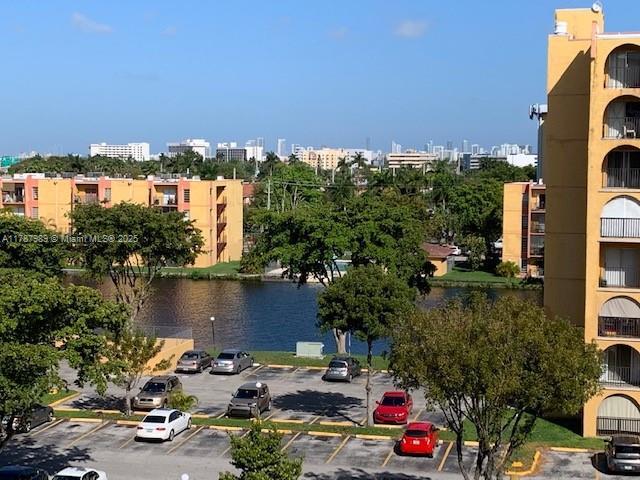 Foto del edificio - 4801 NW 7th St