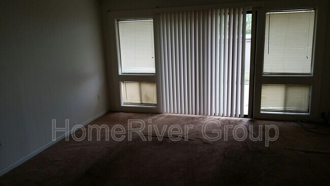 Foto del edificio - 5862 Peregrine Ave