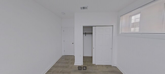 Foto del edificio - 6459 N 16th St