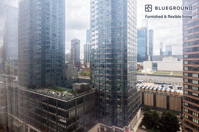 Foto del edificio - 635 W 42nd St