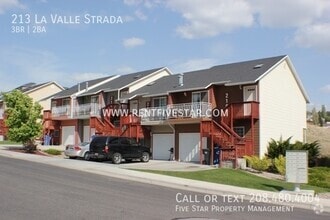 Building Photo - 213 La Valle Strada