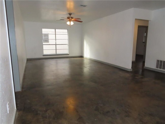 Foto del edificio - 6714 Rhonda Dr