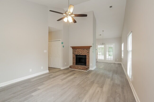 Foto del edificio - 11017 Shipwright Ln