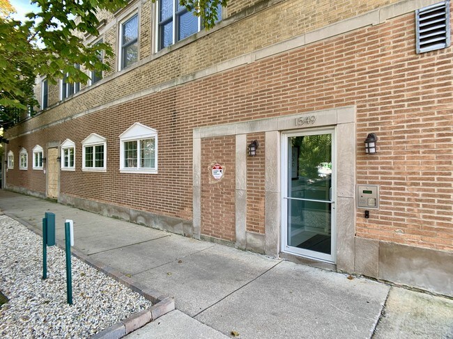 Foto del edificio - 6125 N Clark St