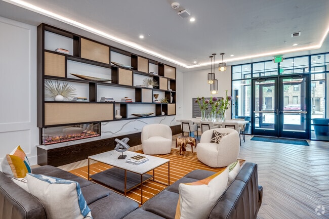 Lobby Photo - 320 E College