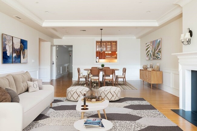 Building Photo - 15 Marlborough St