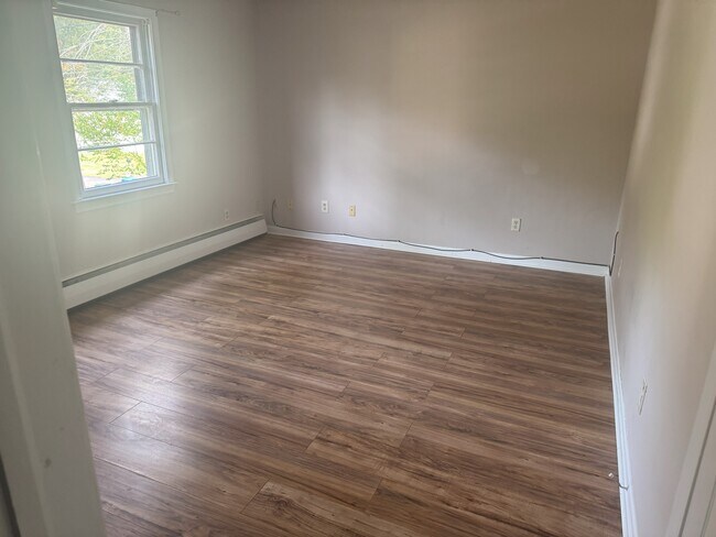 Foto del edificio - 366 Kenwood Ave