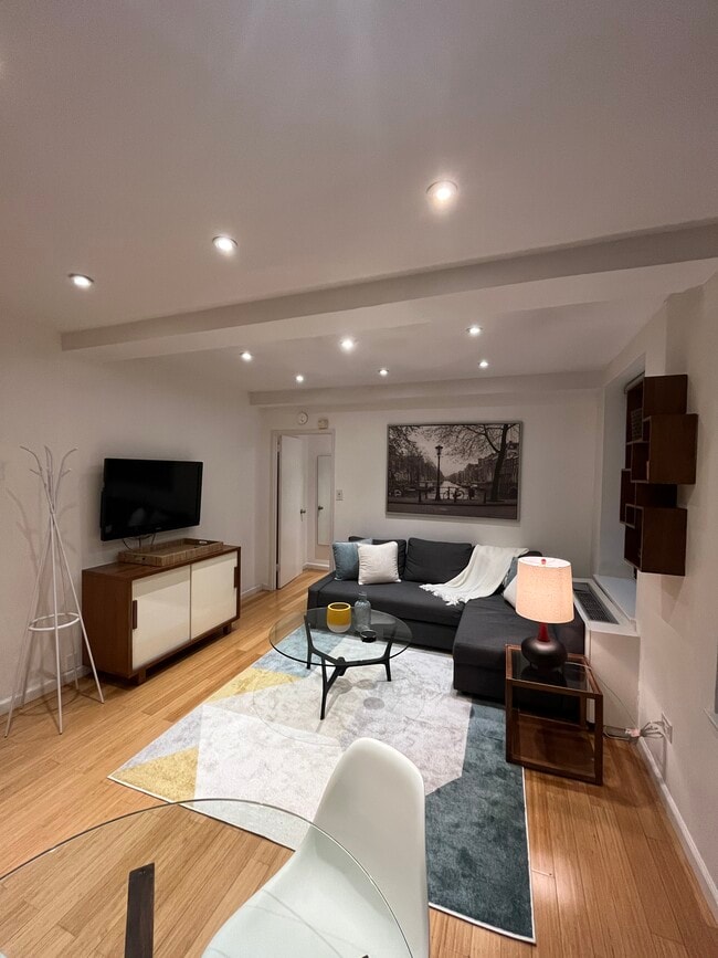 Building Photo - 150 West 51st Street