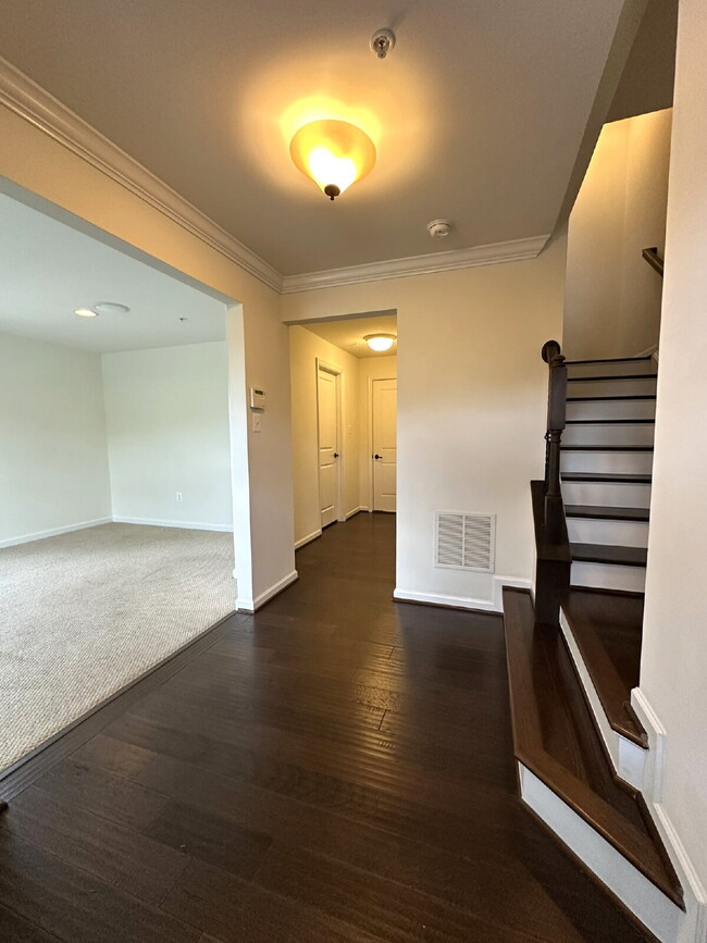 Building Photo - Three-Floor End Unit Townhome in Frederick