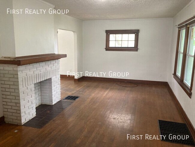 Foto del edificio - 1324 W Fairview Ave