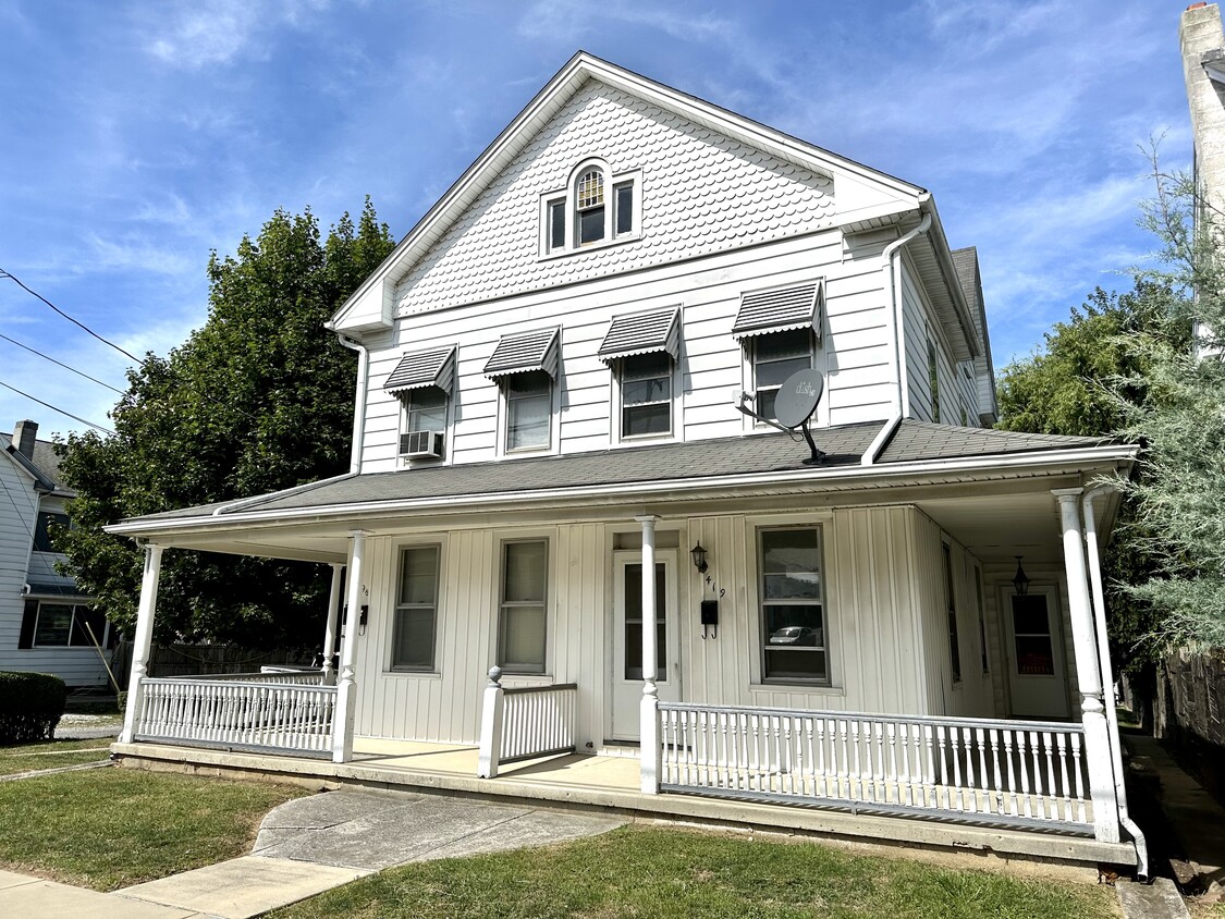 417 Frederick St Hanover PA 17331 House Rental In Hanover PA   417 Frederick St Hanover Pa 419 Frederick St   Front 