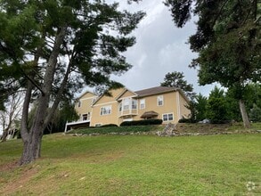 Building Photo - 170 S Willow Brook Dr