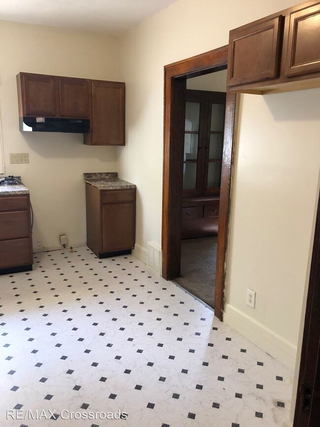 Building Photo - 4 br, 2 bath House - 919 Lovers Lane
