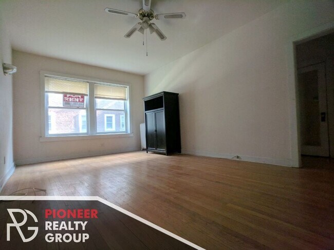 Foto del edificio - 4402 N Winchester Ave