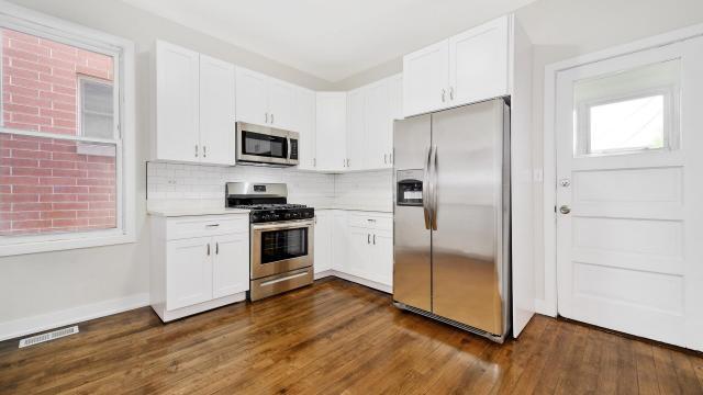 Primary Photo - 3 bedroom in Chicago IL 60618