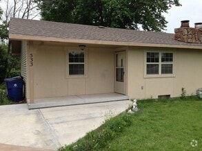 Building Photo - 533 S Deveron Dr