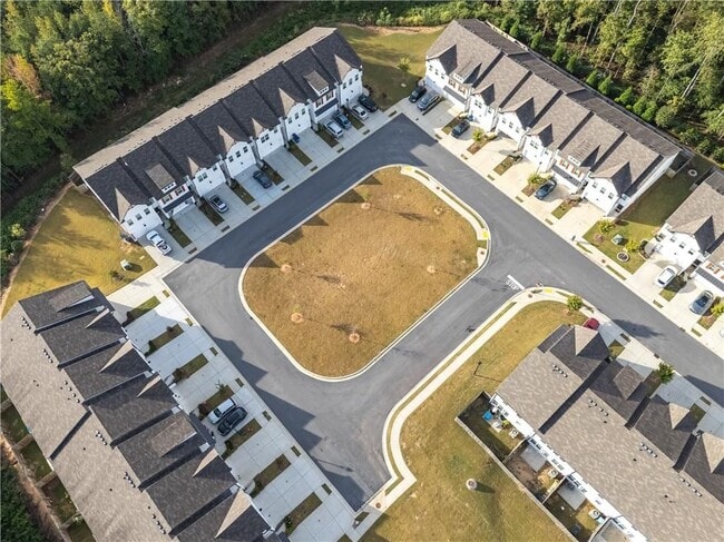 Foto del edificio - 124 Auburn Wds Dr