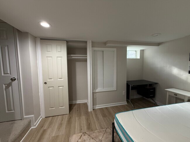 Building Photo - 1629 Searles Rd