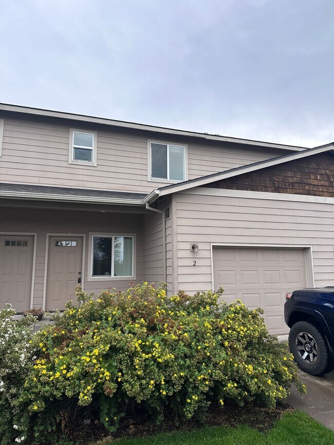 Foto del edificio - Newly Updated 3 Bedroom Available NOW