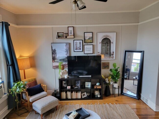 Foto del edificio - 253 Richmond St