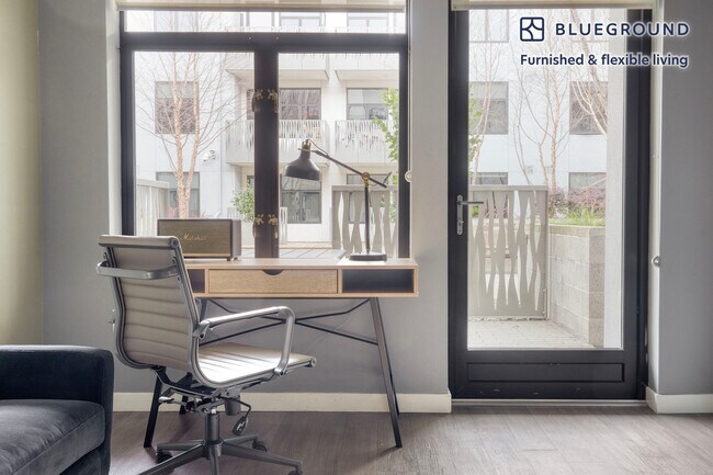 Foto del edificio - 690 Long Bridge St