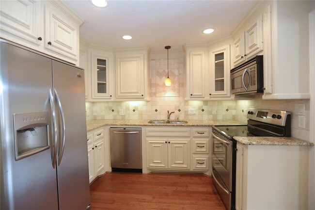 Foto del edificio - 22 Townhouse Ct
